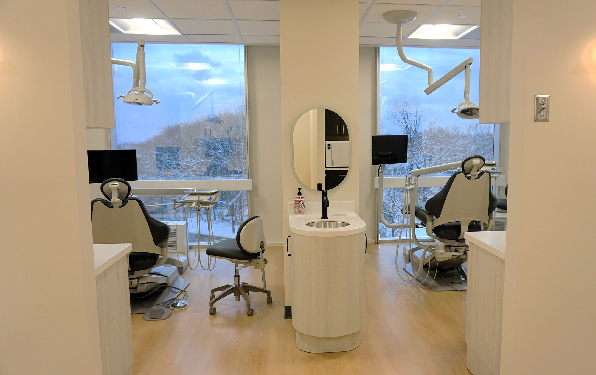 DH Dental & Prosthodontics | Dental Implants, Veneers and Crowns