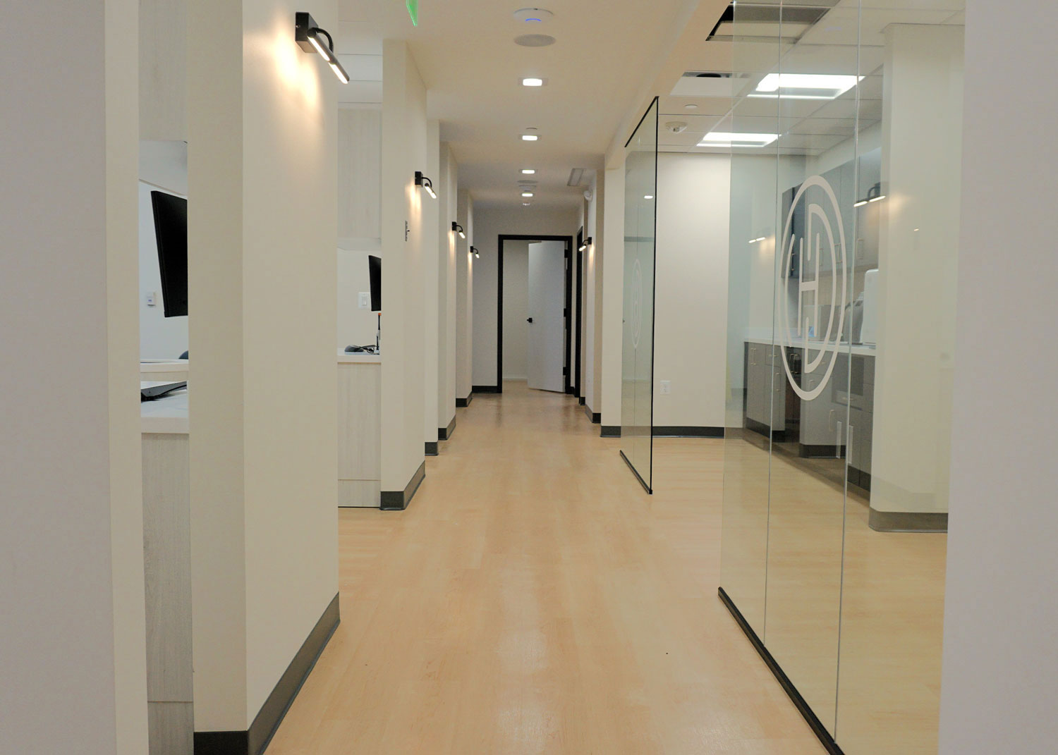DH Dental & Prosthodontics | Cleanings & Exams, Full Mouth Reconstruction and Dentures